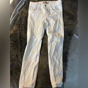 Zara - White ripped jeans